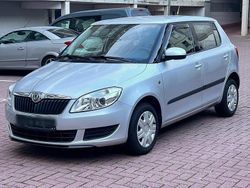 Grau Gebraucht 2010 Skoda Fabia Ambiente Kleinwagen | 4.750 € (Fairer Preis)