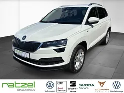 Weiß Gebraucht 2021 Skoda Karoq Ambition SUV | 25.890 € (Fairer Preis)