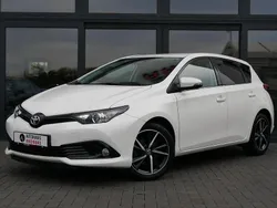 Weiß Gebraucht 2019 Toyota Auris Team Limousine | 14.400 € (Fairer Preis)
