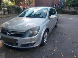 Silber Gebraucht 2005 Opel Astra Limousine | 2.499 € (Fairer Preis)