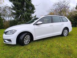 Weiß Gebraucht 2018 VW Golf VII Kombi | 10.500 € (Superpreis)