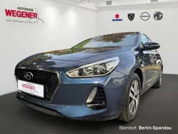 Stargazing blue / mic Gebraucht 2017 Hyundai i30 Trend Limousine | 12.990 € (Fairer Preis)