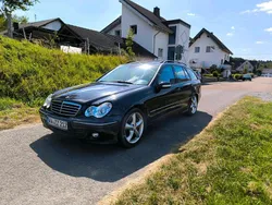 Blau Gebraucht 2006 Mercedes C230 Kombi | 2.200 €