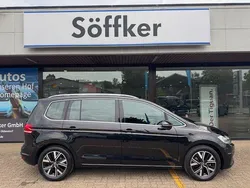 Schwarz Gebraucht 2022 VW Touran Highline Van / Kleinbus | 28.990 € (Fairer Preis)