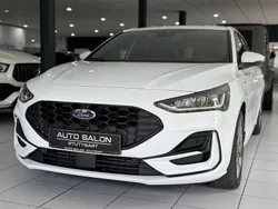 Weiß Gebraucht 2022 Ford Focus ST-Line Limousine | 18.990 € (Guter Preis)