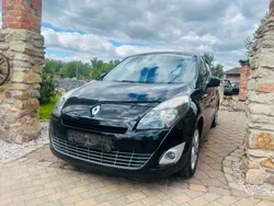 Schwarz Gebraucht 2010 Renault Scénic III Dynamique Van / Kleinbus | 5.980 € (Teuer)