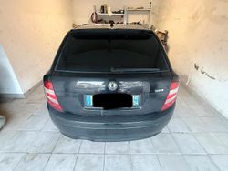 Schwarz Gebraucht 2004 Skoda Fabia vRS Kleinwagen | 5.000 €