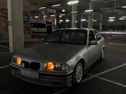 Silber Gebraucht 1997 BMW 320 M Sport Limousine | 2.700 € (Superpreis)