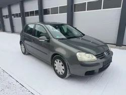 Grün Gebraucht 2004 VW Golf V Trendline Kleinwagen | 2.750 € (Fairer Preis)
