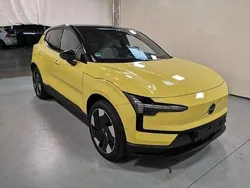 Moss yellow Gebraucht 2024 Volvo EX30 Ultra SUV | 35.890 € (Fairer Preis)