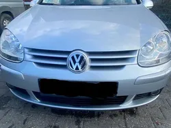 Grau Gebraucht 2006 VW Golf V Goal Kleinwagen | 4.500 € (Etwas zu teuer)