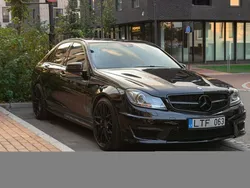 Mercedes C63 AMG
