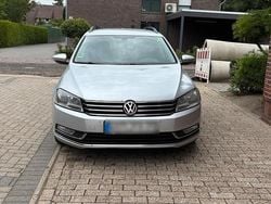 Silber Gebraucht 2013 VW Passat Kombi | 5.000 € (Teuer)