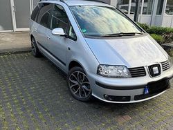 Silber Gebraucht 2009 Seat Alhambra Van / Kleinbus | 5.800 € (Teuer)