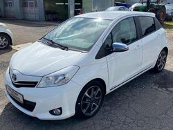 Weiß Gebraucht 2013 Toyota Yaris Trend Kleinwagen | 5.690 € (Fairer Preis)