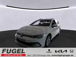 Pure white Gebraucht 2022 VW Golf VIII Life Kombi | 18.899 € (Guter Preis)