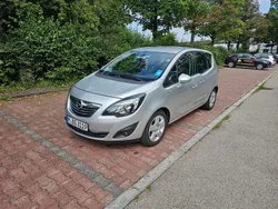 Silber Gebraucht 2011 Opel Meriva Van / Kleinbus | 4.600 € (Fairer Preis)
