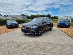 Atlantic blue metallic Gebraucht 2023 VW Tiguan Allspace R-line SUV | 36.699 € (Fairer Preis)