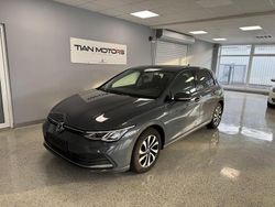 Grau Gebraucht 2021 VW Golf VIII Active Limousine | 20.490 € (Guter Preis)