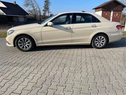 Beige Gebraucht 2014 Mercedes E200 Limousine | 10.990 € (Etwas zu teuer)