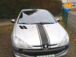 Silber Gebraucht 2002 Peugeot 206 CC Cabrio | 1.450 €