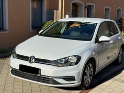 Grau Gebraucht 2017 VW Golf VII Limousine | 13.000 € (Guter Preis)