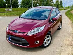 Violet Gebraucht 2009 Ford Fiesta Titanium Kleinwagen | 5.400 €