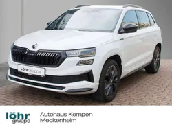 Moonweiss metallic Gebraucht 2024 Skoda Karoq SportLine SUV | 34.450 € (Guter Preis)