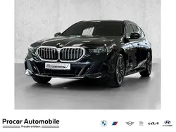 Black sapphire Gebraucht 2024 BMW 520 Performance Kombi | 54.900 € (Fairer Preis)