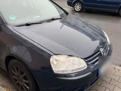 Blau Gebraucht 2004 VW Golf V Limousine | 3.200 € (Etwas zu teuer)