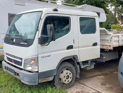 Weiß Gebraucht 2007 Mitsubishi Canter Limousine | 9.998 €