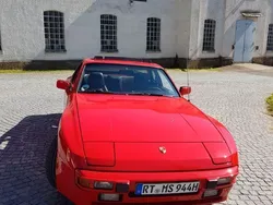 Rot Gebraucht 1983 Porsche 944 Coupé | 19.500 €