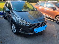 Grau Gebraucht 2015 Ford Fiesta Titanium Kleinwagen | 6.950 € (Fairer Preis)