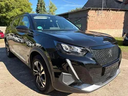 Schwarz Gebraucht 2020 Peugeot 2008 Allure SUV | 11.900 € (Superpreis)