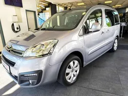 Grau artense/metallic Gebraucht 2016 Citroën Berlingo Van / Kleinbus | 9.890 € (Etwas zu teuer)
