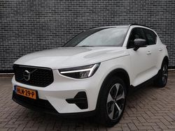 Weiß Gebraucht 2025 Volvo XC40 Plus SUV | 37.399 € (Guter Preis)