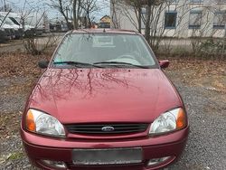Rot Gebraucht 2000 Ford Fiesta Futura Kleinwagen | 1.350 € (Fairer Preis)