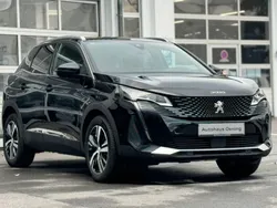 Lackierung schwarz perla nera/ Gebraucht 2024 Peugeot 3008 GT SUV | 25.900 €