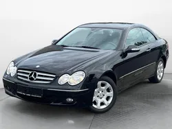 Schwarz Gebraucht 2008 Mercedes CLK200 Coupé | 15.900 €