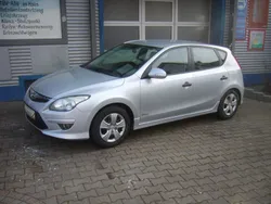 Silber Gebraucht 2011 Hyundai i30 Limousine | 5.900 € (Teuer)