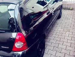 Schwarz Gebraucht 2007 Renault Clio II Kleinwagen | 900 € (Superpreis)