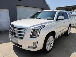 Weiß Gebraucht 2016 Cadillac Escalade SUV | 45.900 € (Teuer)