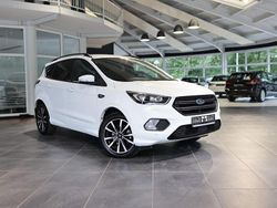 Frostweiã Gebraucht 2018 Ford Kuga ST-Line SUV | 18.450 € (Etwas zu teuer)