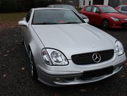 Silber Gebraucht 2000 Mercedes SLK200 Cabrio | 1.500 €