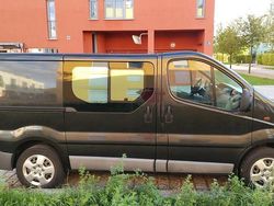 Schwarz Gebraucht 2012 Opel Vivaro Van / Kleinbus | 9.900 € (Fairer Preis)