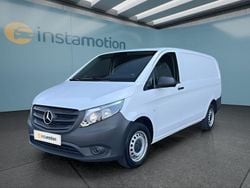 Weiß Gebraucht 2023 Mercedes Vito Van / Kleinbus | 28.099 € (Guter Preis)