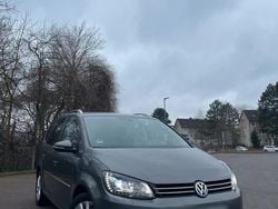 Silber Gebraucht 2010 VW Touran Highline Van / Kleinbus | 9.000 € (Etwas zu teuer)
