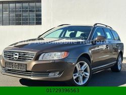 Braun Gebraucht 2013 Volvo V70 Momentum Kombi | 6.000 € (Fairer Preis)