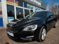 Schwarz Gebraucht 2013 Volvo V60 Summum Kombi | 16.900 €