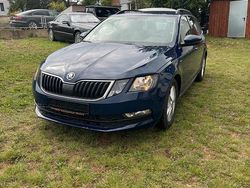 Blau Gebraucht 2018 Skoda Octavia Kombi | 13.000 € (Guter Preis)